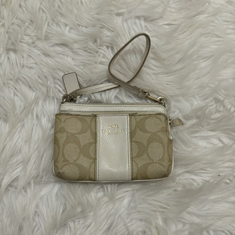 Coach Women's Cream and Tan Wallet-purses